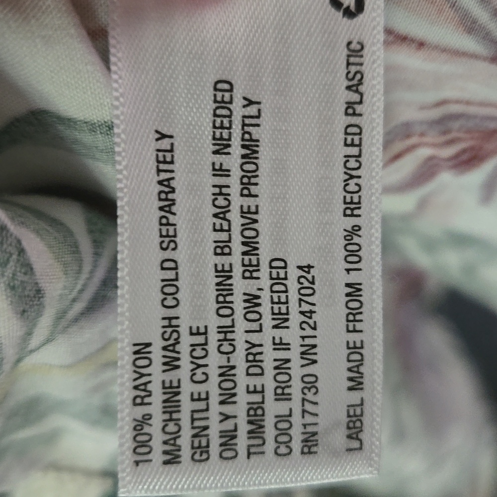 Goodfellow & Co tropical short sleeve shirt - Picture 7 of 9